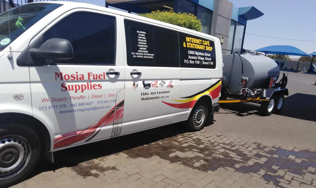 Delivery vehicle and tanker